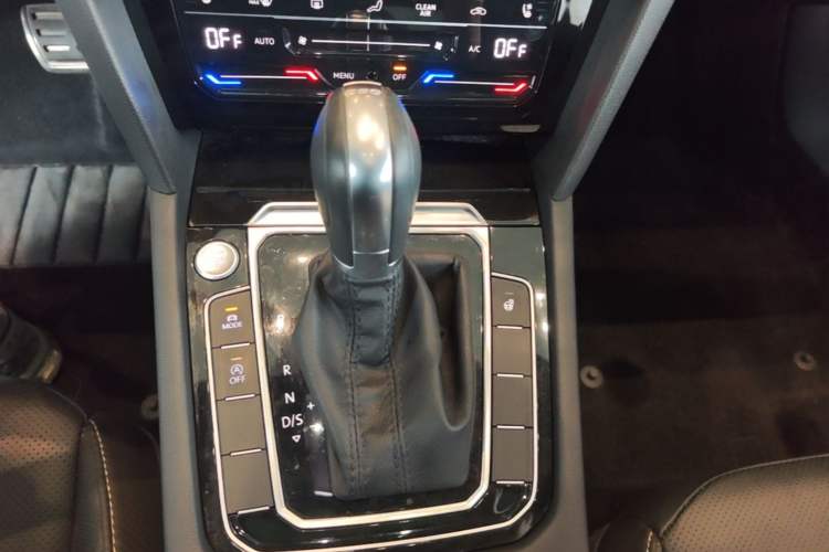 Used Volkswagen FAW-Volkswagen CC 2020 330TSI Glamour Edition China VI Standard Gear Lever