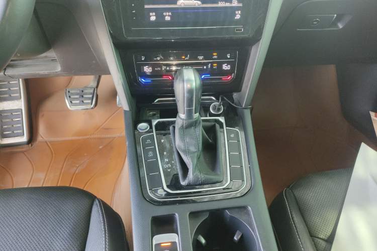 Used Volkswagen FAW-Volkswagen CC 2020 330TSI Glamour Edition China VI Standard Gear Lever