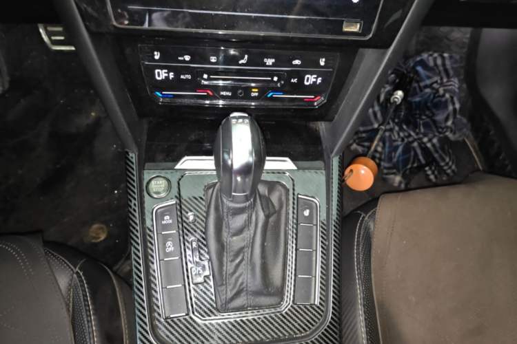 Used Volkswagen FAW-Volkswagen CC 2020 330TSI Glamour Edition China VI Standard Gear Lever