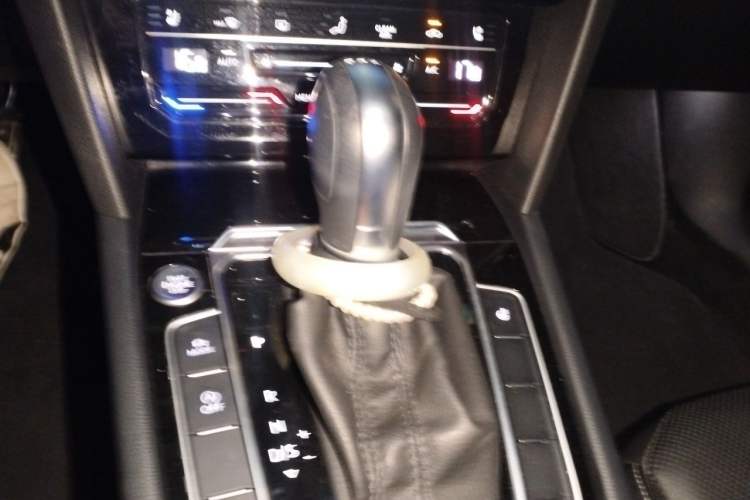 Used Volkswagen FAW-Volkswagen CC 2020 330TSI Glamour Edition China VI Standard Gear Lever