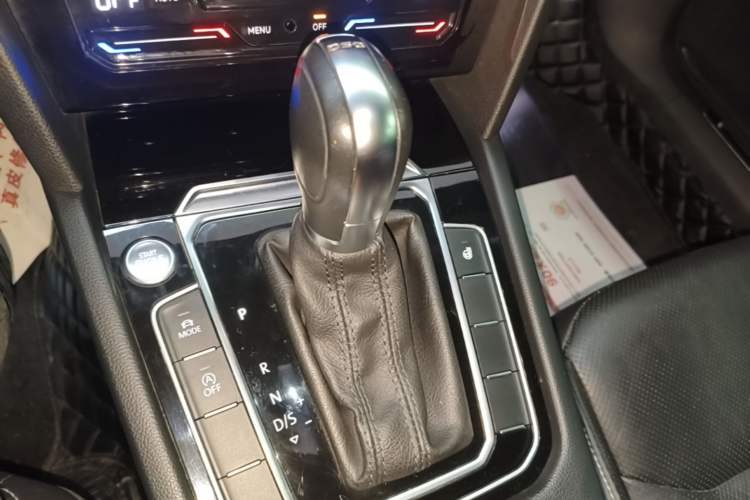 Used Volkswagen FAW-Volkswagen CC 2020 330TSI Glamour Edition China VI Standard Gear Lever
