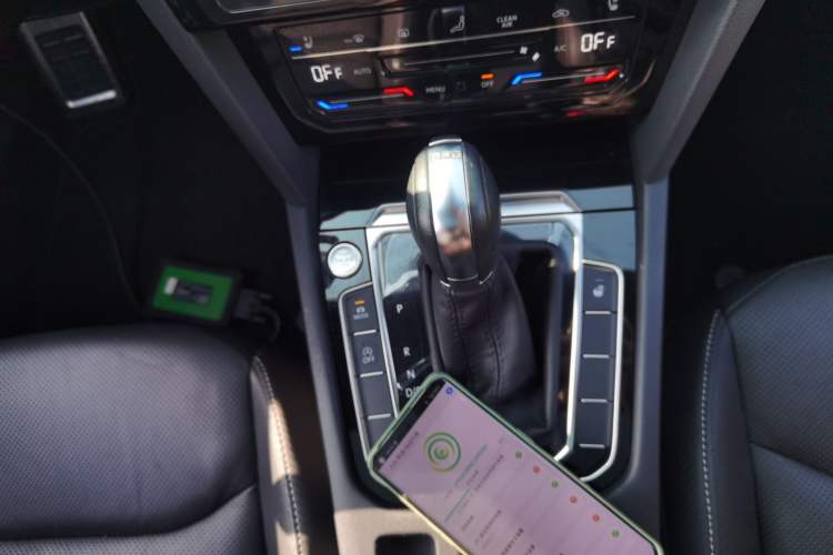 Used Volkswagen FAW-Volkswagen CC 2020 330TSI Glamour Edition China VI Standard Gear Lever
