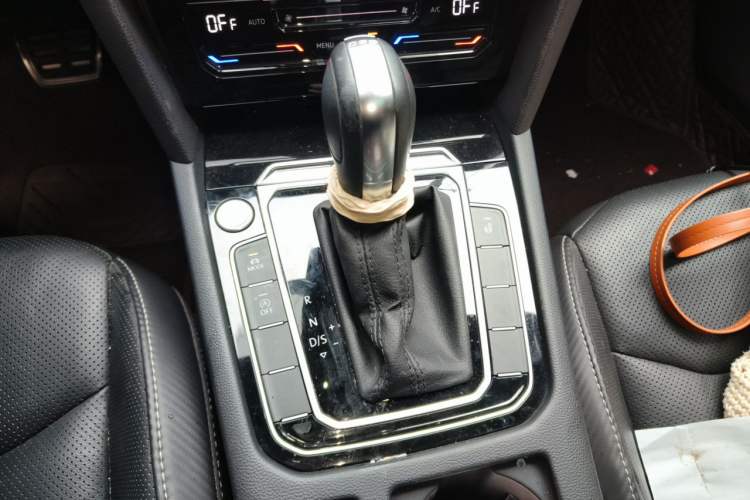 Used Volkswagen FAW-Volkswagen CC 2020 330TSI Glamour Edition China VI Standard Gear Lever