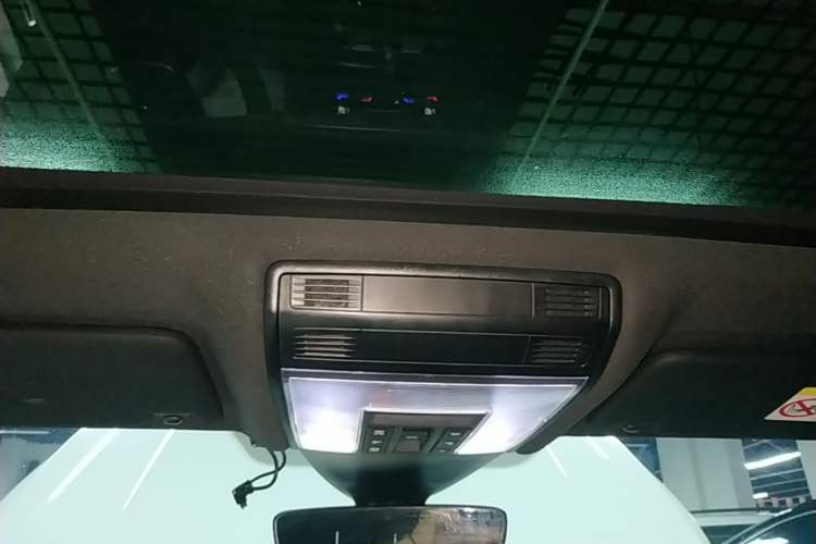 Used Volkswagen FAW-Volkswagen CC 2020 330TSI Glamour Edition China VI Standard Headliner
