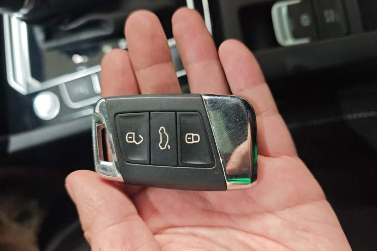 Used Volkswagen FAW-Volkswagen CC 2020 330TSI Glamour Edition China VI Standard Interior 1