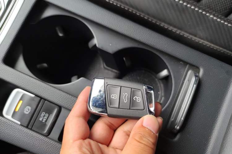 Used Volkswagen FAW-Volkswagen CC 2020 330TSI Glamour Edition China VI Standard Interior 1