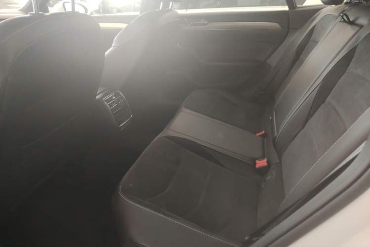 Used Volkswagen FAW-Volkswagen CC 2020 330TSI Huayan Edition China VI Standard Interior 1