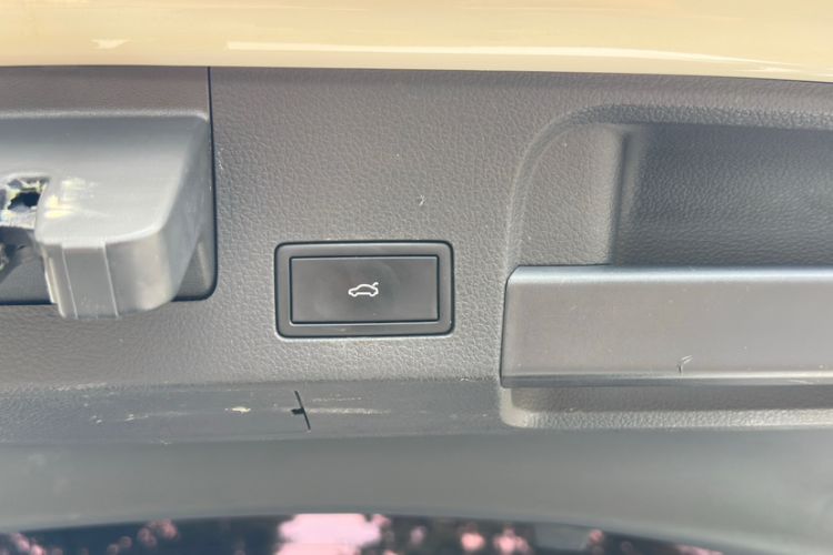 Used Volkswagen FAW-Volkswagen CC 2020 330TSI Glamour Edition China VI Standard Interior 1