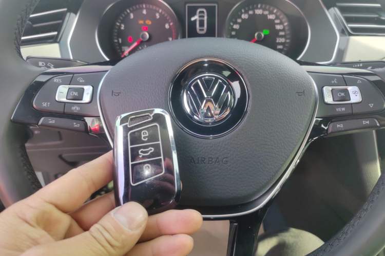 Used Volkswagen FAW-Volkswagen CC 2020 330TSI Huayan Edition China VI Standard Interior 1