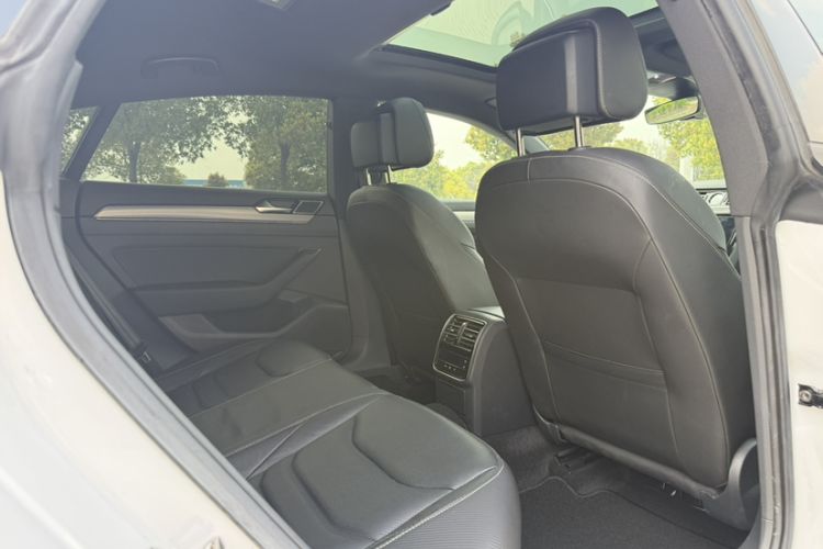 Used Volkswagen FAW-Volkswagen CC 2020 330TSI Glamour Edition China VI Standard Interior 1