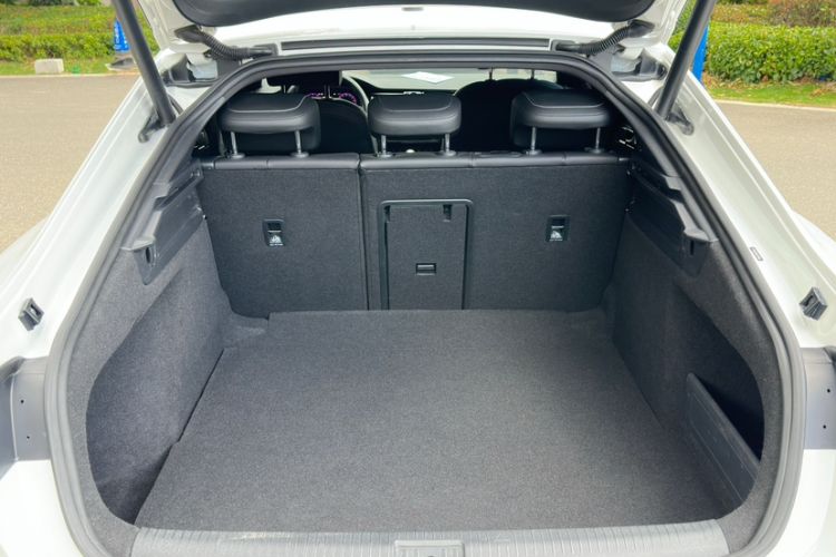 Used Volkswagen FAW-Volkswagen CC 2020 330TSI Glamour Edition China VI Standard Interior 10