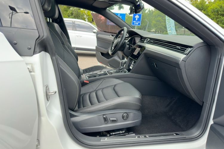Used Volkswagen FAW-Volkswagen CC 2020 330TSI Glamour Edition China VI Standard Interior 11