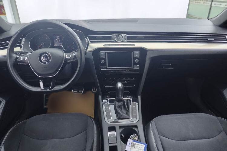 Used Volkswagen FAW-Volkswagen CC 2020 330TSI Huayan Edition China VI Standard Interior 2