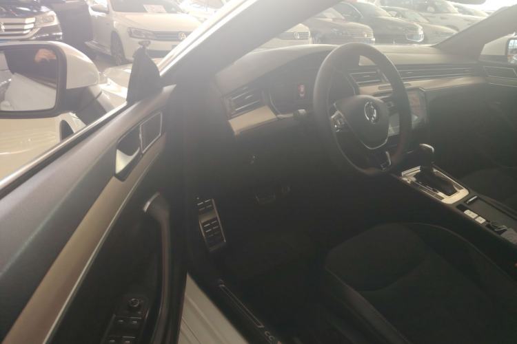 Used Volkswagen FAW-Volkswagen CC 2020 330TSI Huayan Edition China VI Standard Interior 2