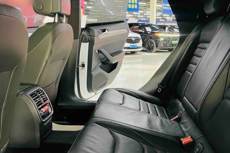 Used Volkswagen FAW-Volkswagen CC 2020 330TSI Glamour Edition China VI Standard Interior 2