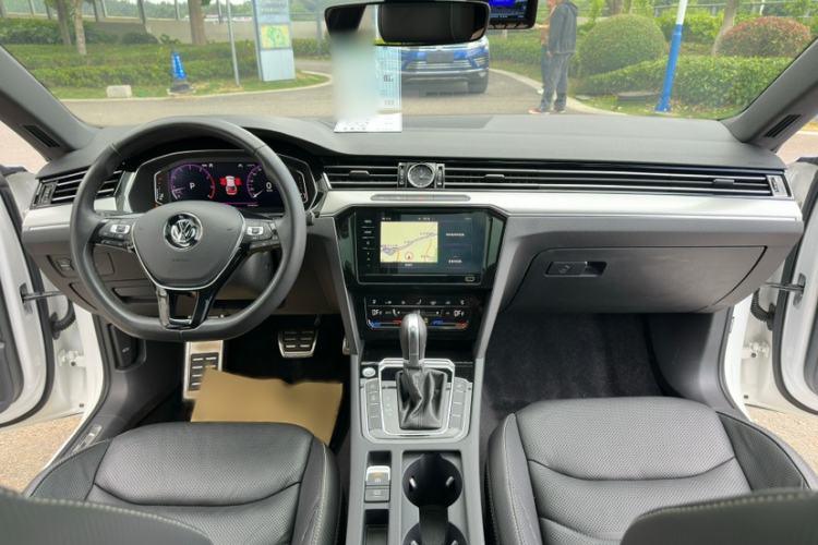 Used Volkswagen FAW-Volkswagen CC 2020 330TSI Glamour Edition China VI Standard Interior 2