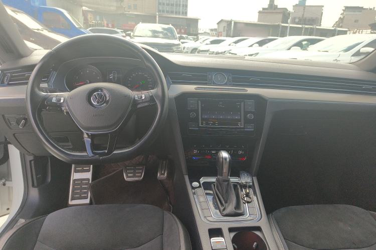 Used Volkswagen FAW-Volkswagen CC 2020 330TSI Huayan Edition China VI Standard Interior 2