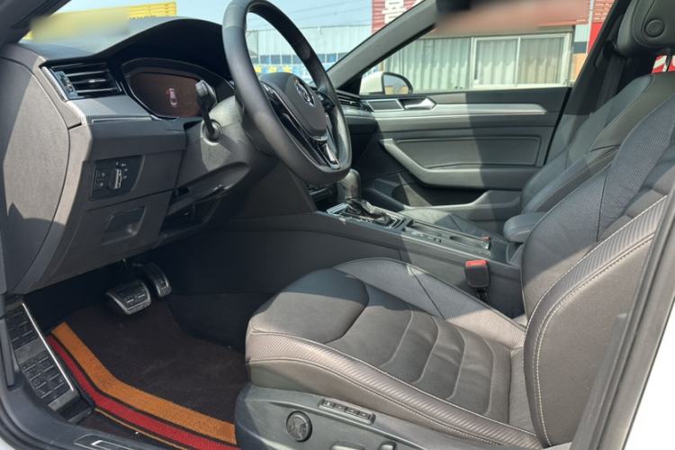 Used Volkswagen FAW-Volkswagen CC 2020 330TSI Glamour Edition China VI Standard Interior 2