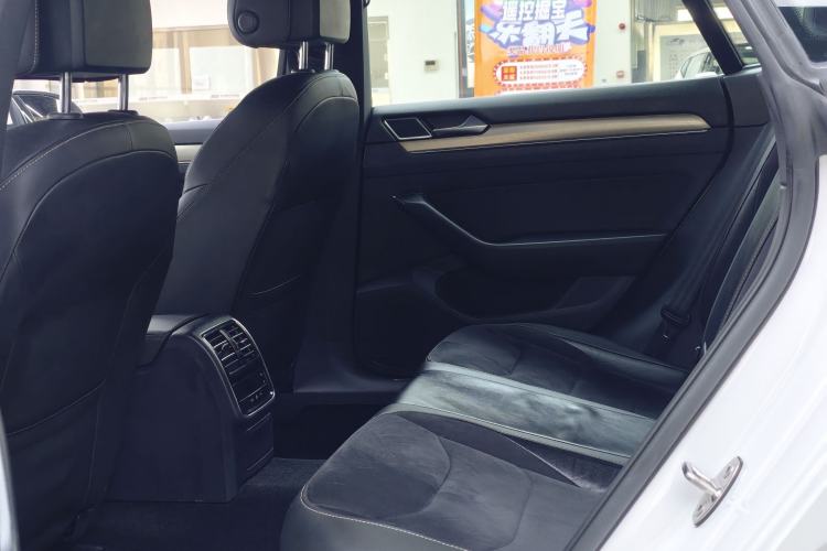 Used Volkswagen FAW-Volkswagen CC 2020 330TSI Huayan Edition China VI Standard Interior 3
