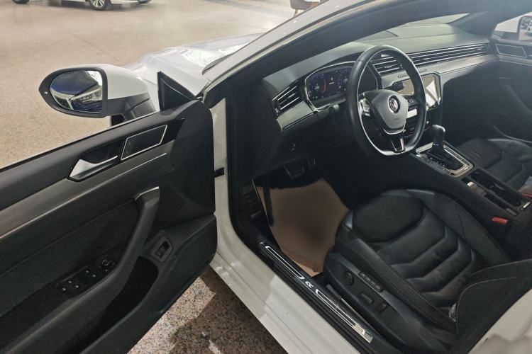 Used Volkswagen FAW-Volkswagen CC 2020 330TSI Glamour Edition China VI Standard Interior 3