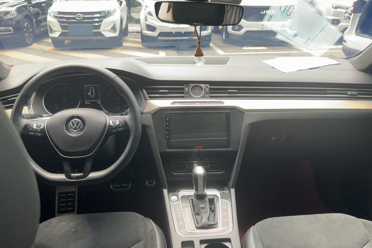 Used Volkswagen FAW-Volkswagen CC 2020 330TSI Huayan Edition China VI Standard Interior 3