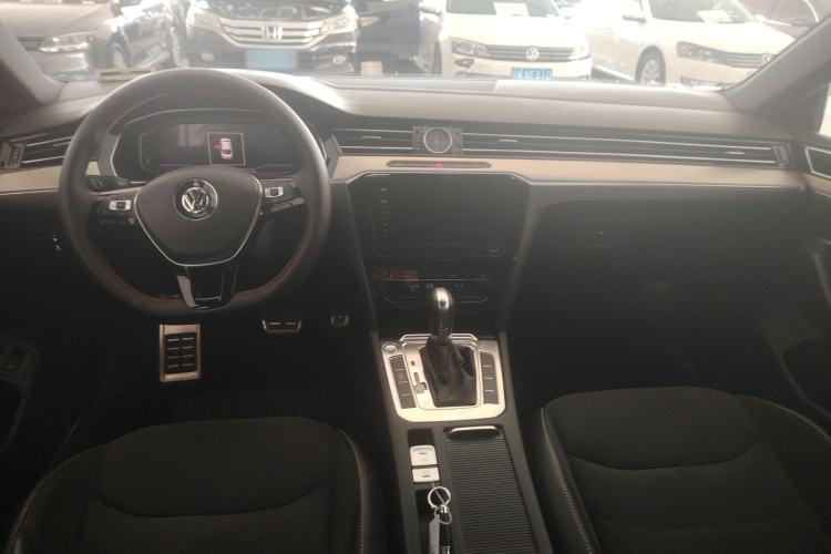 Used Volkswagen FAW-Volkswagen CC 2020 330TSI Huayan Edition China VI Standard Interior 3