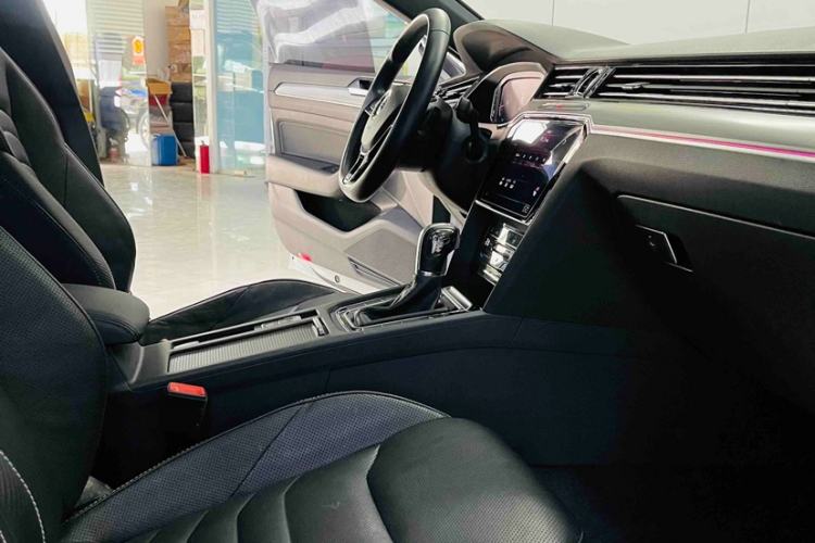 Used Volkswagen FAW-Volkswagen CC 2020 330TSI Glamour Edition China VI Standard Interior 3