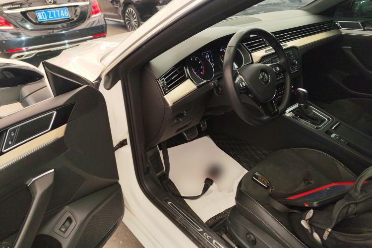 Used Volkswagen FAW-Volkswagen CC 2020 330TSI Huayan Edition China VI Standard Interior 3