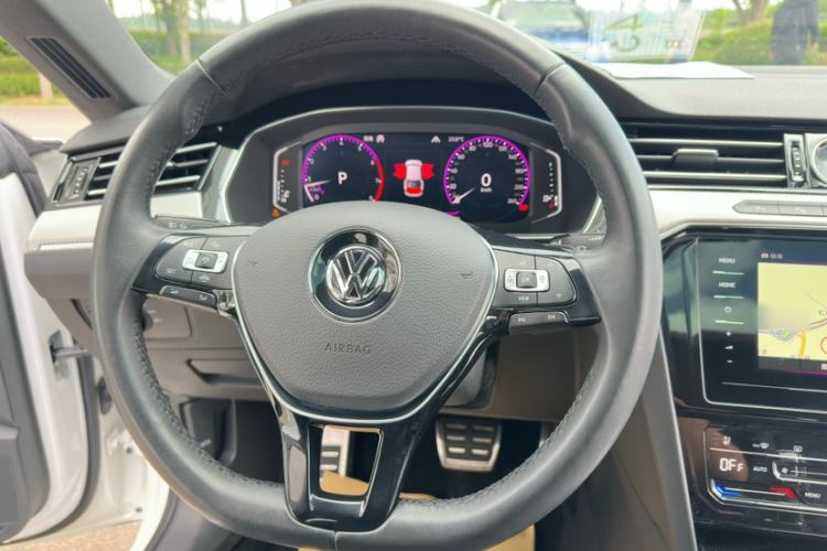 Used Volkswagen FAW-Volkswagen CC 2020 330TSI Glamour Edition China VI Standard Interior 3