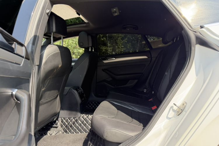 Used Volkswagen FAW-Volkswagen CC 2020 330TSI Glamour Edition China VI Standard Interior 3