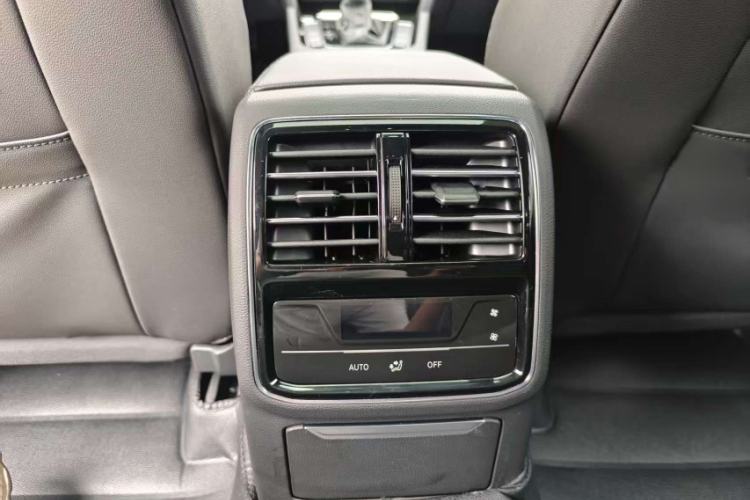 Used Volkswagen FAW-Volkswagen CC 2020 330TSI Huayan Edition China VI Standard Interior 4