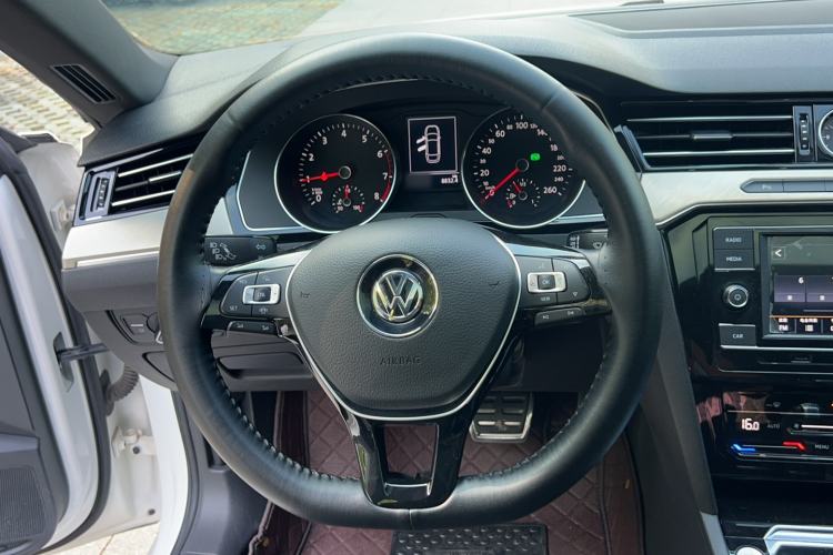 Used Volkswagen FAW-Volkswagen CC 2020 330TSI Huayan Edition China VI Standard Interior 5