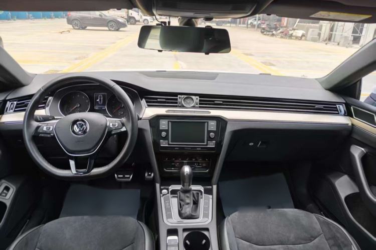 Used Volkswagen FAW-Volkswagen CC 2020 330TSI Huayan Edition China VI Standard Interior 5
