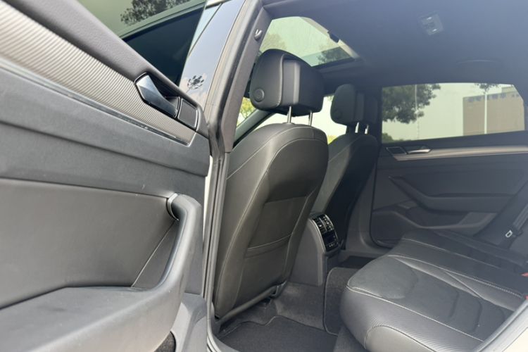 Used Volkswagen FAW-Volkswagen CC 2020 330TSI Glamour Edition China VI Standard Interior 6