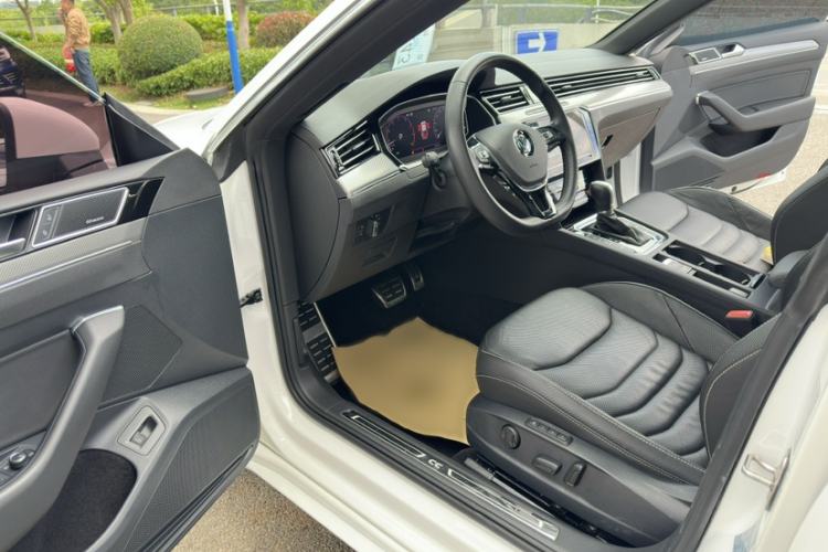 Used Volkswagen FAW-Volkswagen CC 2020 330TSI Glamour Edition China VI Standard Interior 7