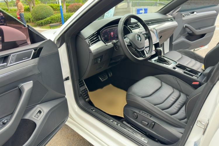 Used Volkswagen FAW-Volkswagen CC 2020 330TSI Glamour Edition China VI Standard Interior 7