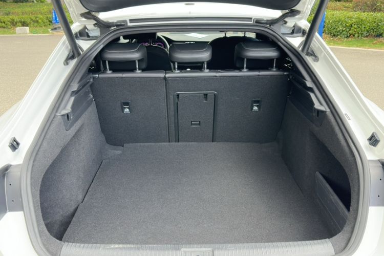 Used Volkswagen FAW-Volkswagen CC 2020 330TSI Glamour Edition China VI Standard Interior 9
