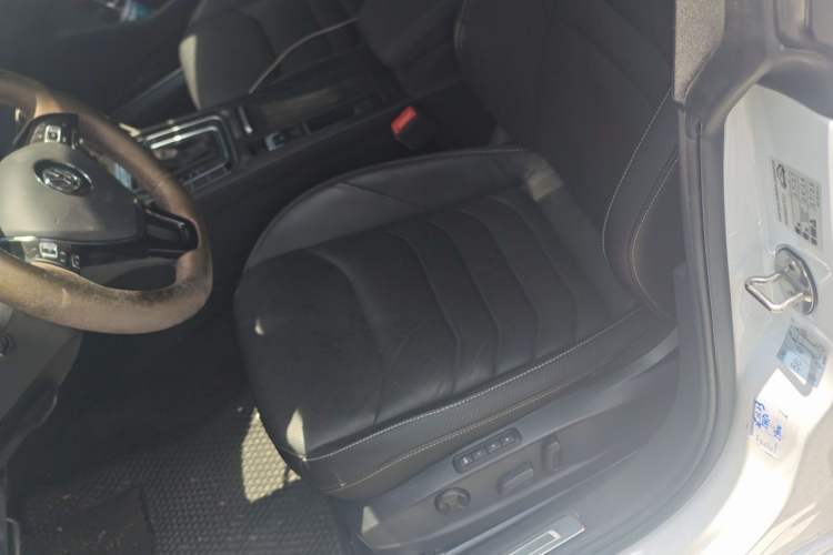 Used Volkswagen FAW-Volkswagen CC 2020 330TSI Glamour Edition China VI Standard Left Front Seat