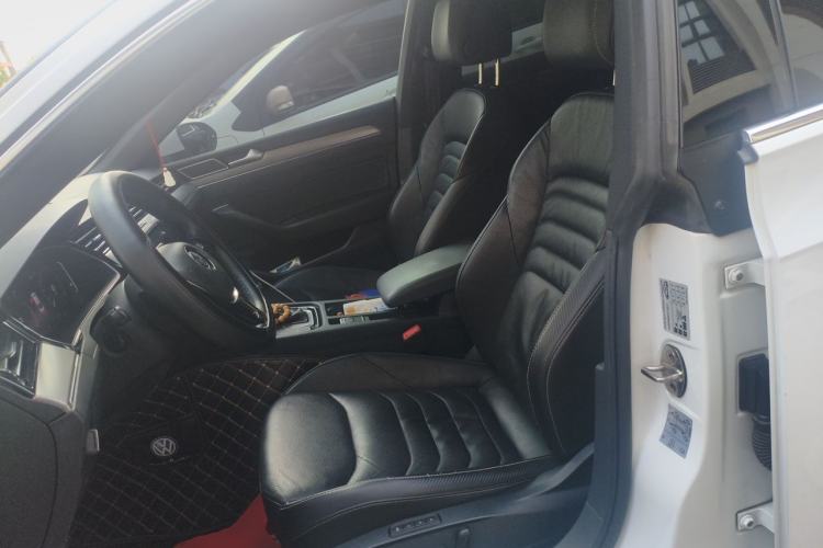 Used Volkswagen FAW-Volkswagen CC 2020 330TSI Glamour Edition China VI Standard Left Front Seat