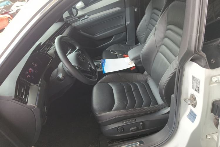 Used Volkswagen FAW-Volkswagen CC 2020 330TSI Glamour Edition China VI Standard Left Front Seat