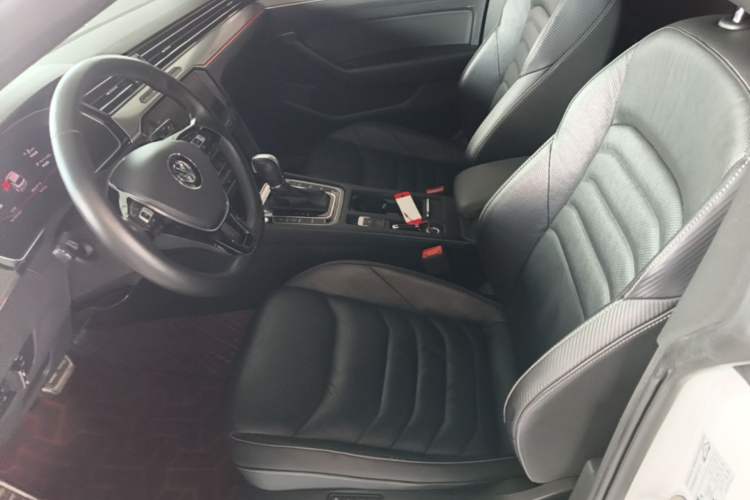 Used Volkswagen FAW-Volkswagen CC 2020 330TSI Glamour Edition China VI Standard Left Front Seat