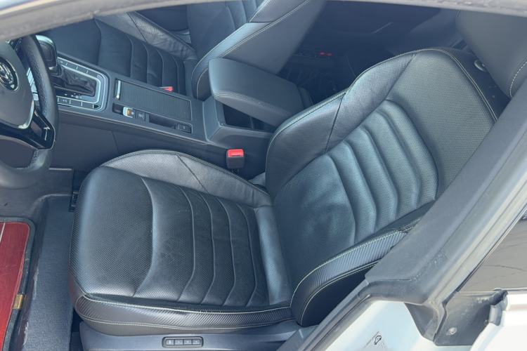 Used Volkswagen FAW-Volkswagen CC 2020 330TSI Glamour Edition China VI Standard Left Front Seat