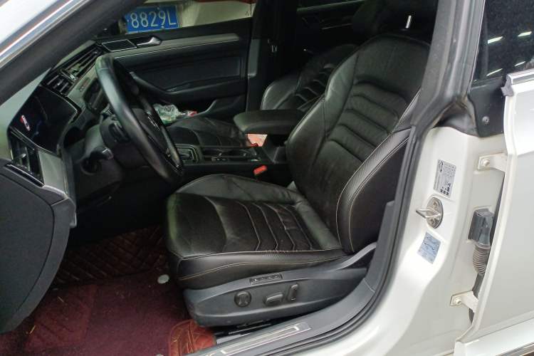 Used Volkswagen FAW-Volkswagen CC 2020 330TSI Glamour Edition China VI Standard Left Front Seat