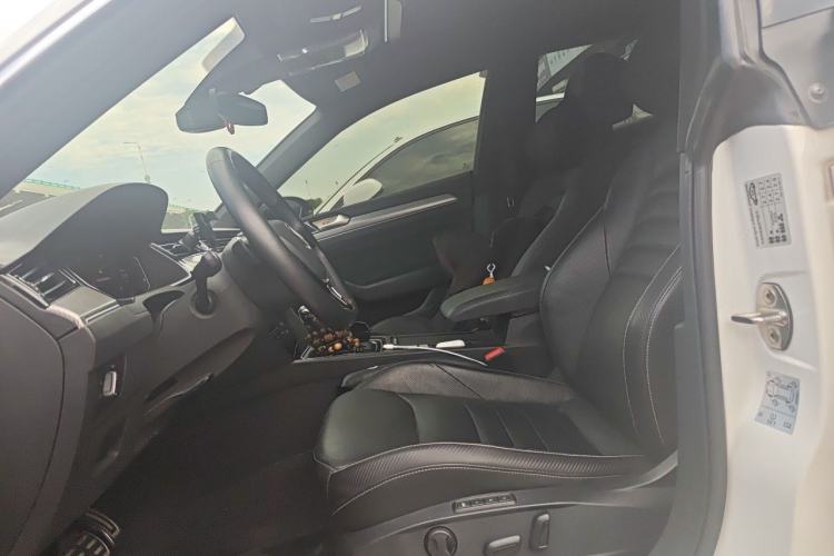 Used Volkswagen FAW-Volkswagen CC 2020 330TSI Glamour Edition China VI Standard Left Front Seat
