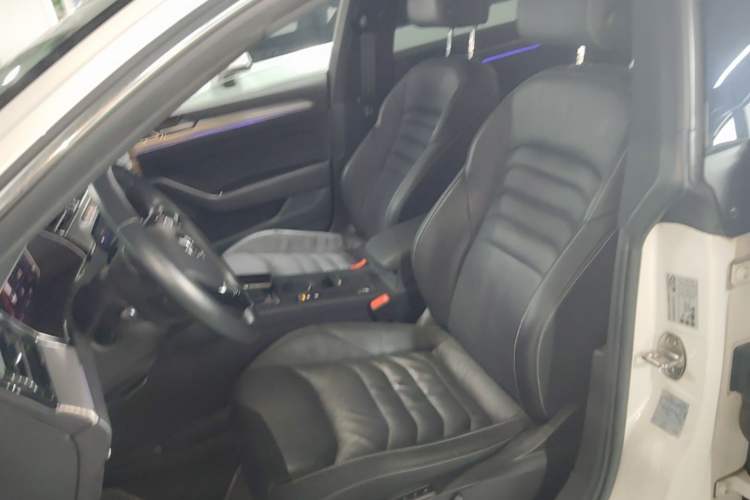 Used Volkswagen FAW-Volkswagen CC 2020 330TSI Glamour Edition China VI Standard Left Front Seat