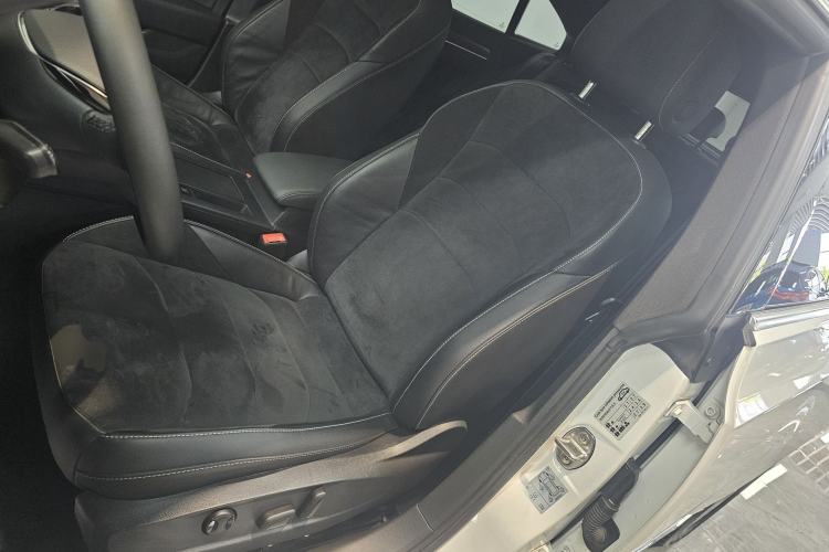 Used Volkswagen FAW-Volkswagen CC 2020 330TSI Huayan Edition China VI Standard Left Front Seat