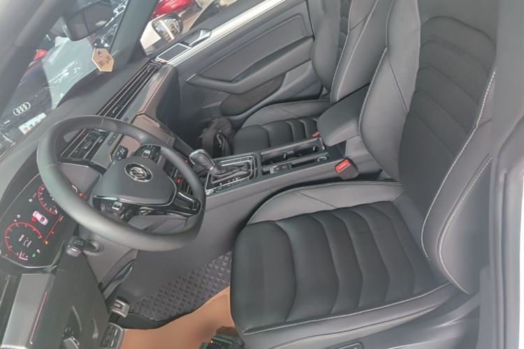 Used Volkswagen FAW-Volkswagen CC 2020 330TSI Glamour Edition China VI Standard Left Front Seat