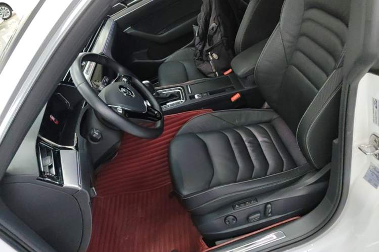 Used Volkswagen FAW-Volkswagen CC 2020 330TSI Glamour Edition China VI Standard Left Front Seat