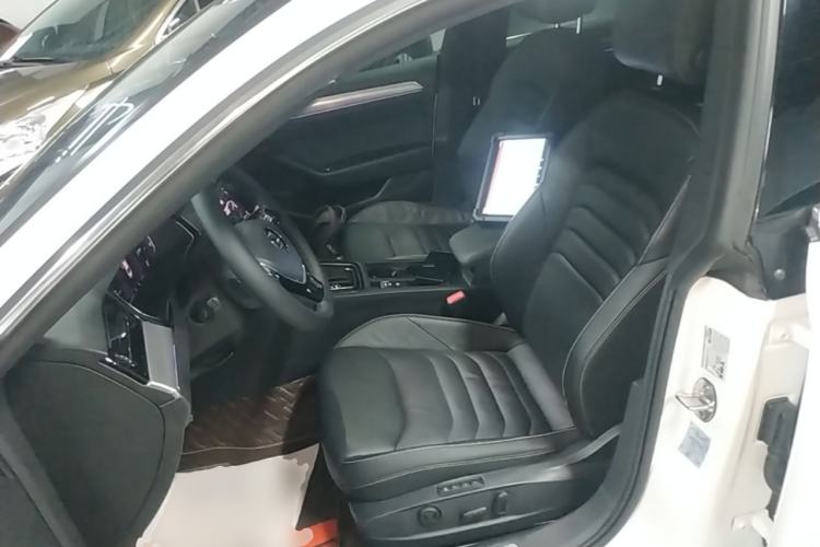 Used Volkswagen FAW-Volkswagen CC 2020 330TSI Glamour Edition China VI Standard Left Front Seat