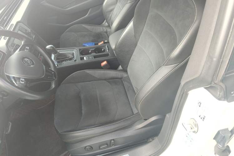 Used Volkswagen FAW-Volkswagen CC 2020 330TSI Huayan Edition China VI Standard Left Front Seat